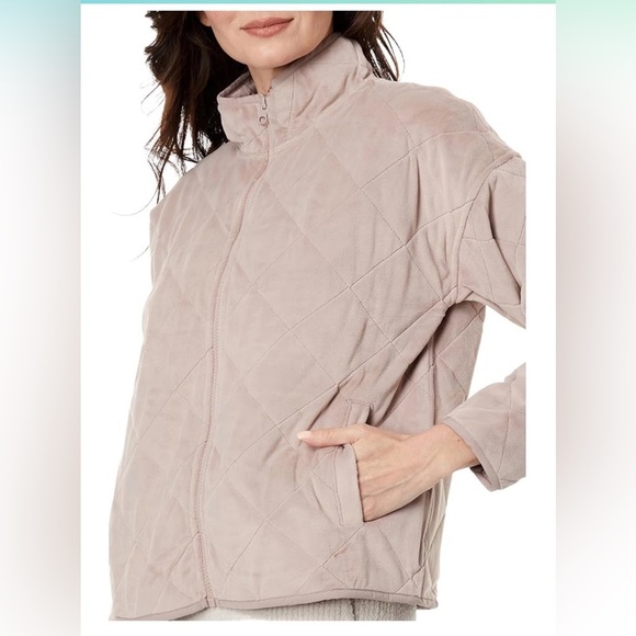 Barefoot Dreams Quilted Jacket - Picture 6 of 11